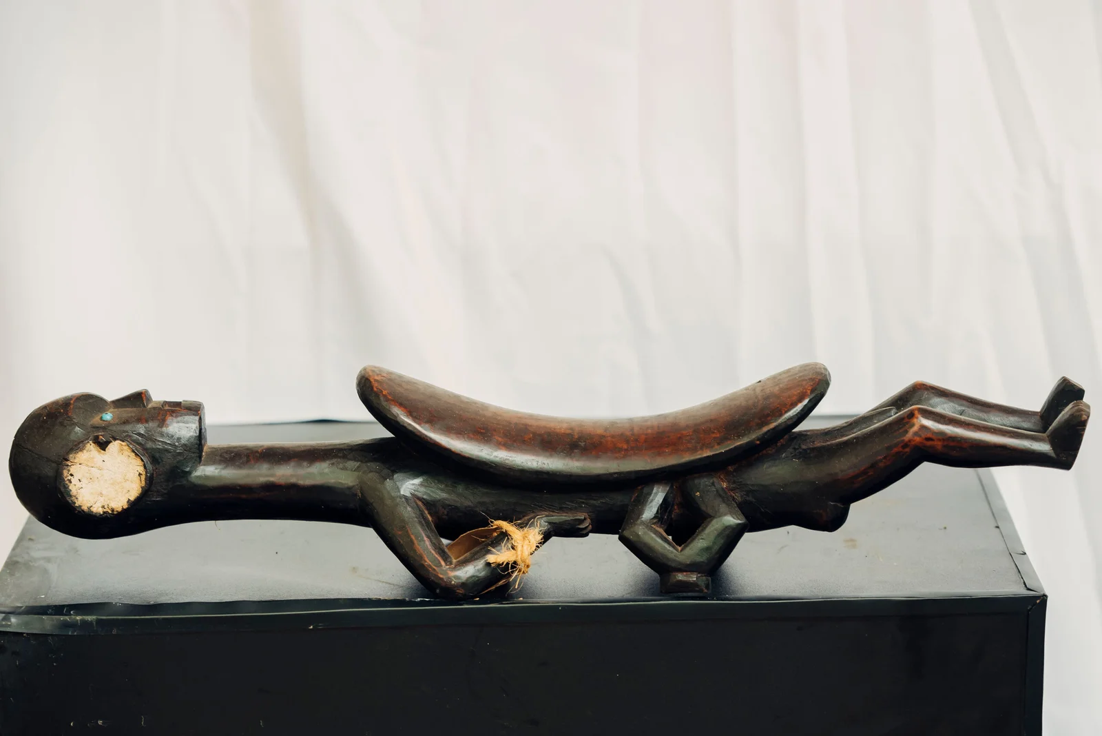 CEREMONIAL HEADREST