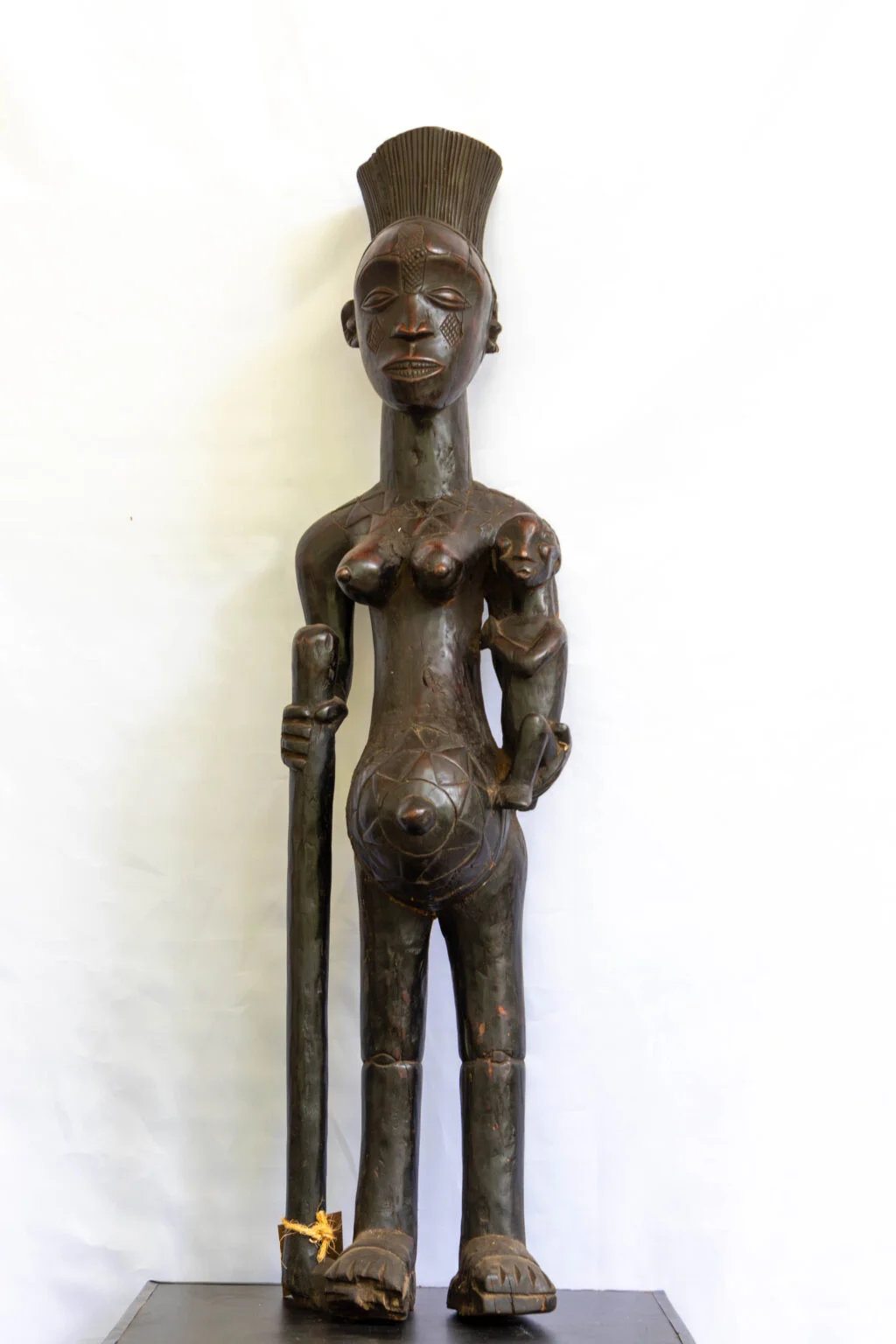 MOTHER & CHILD STATUE
